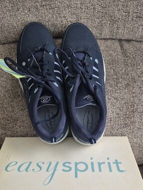 Womens Easy Spirit Walk Run Sneakers In Navy.size 9.5 W
